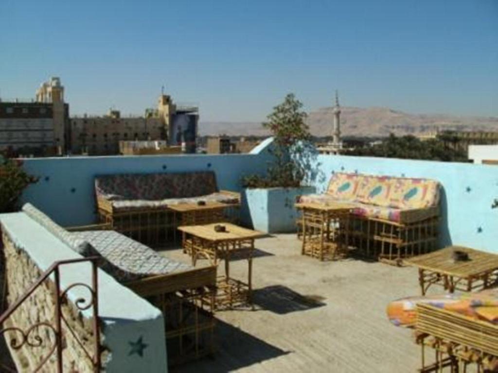 Bob Marley House Sherief Hotel Luxor Bagian luar foto